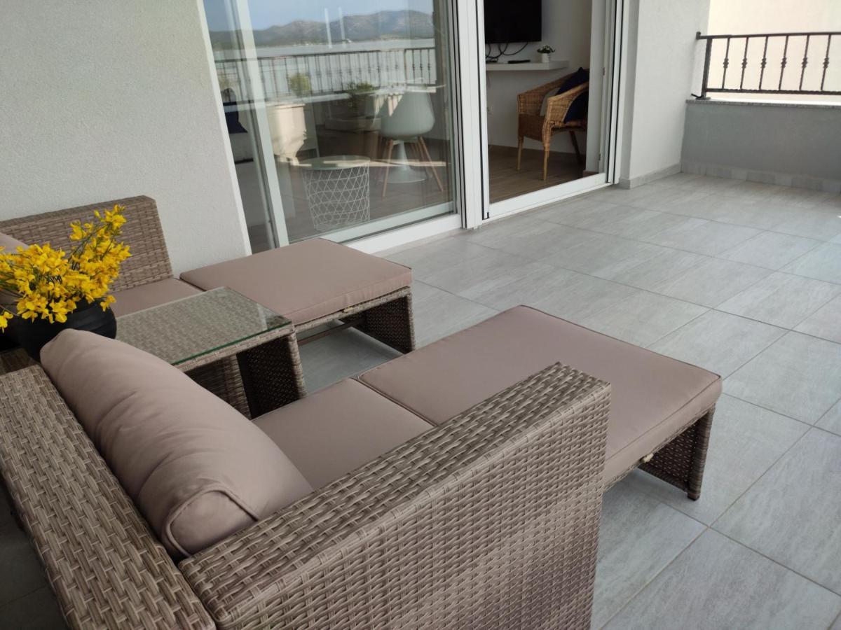 Apartmani Sara 2 Betina  Eksteriør bilde